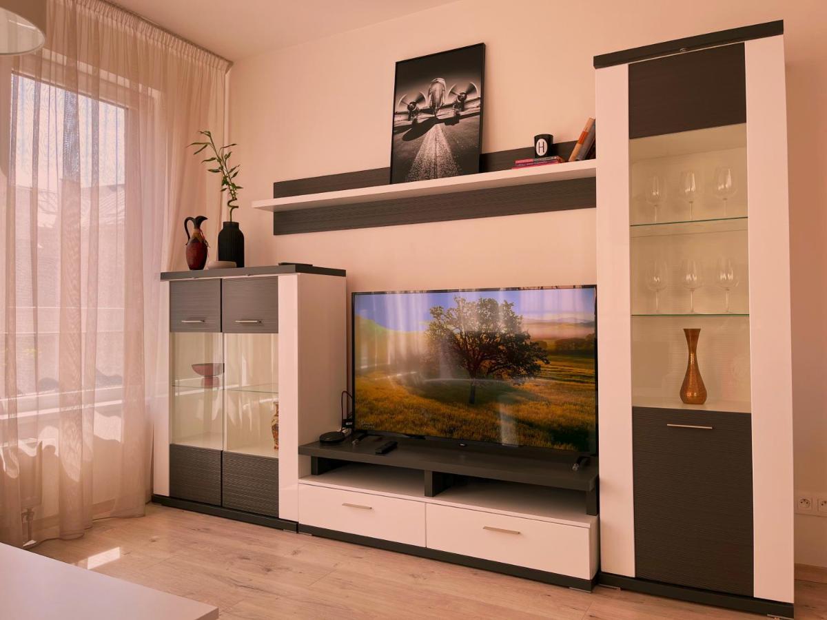 Elegant Escape Apartment I - City Centre Bratislava Exterior foto